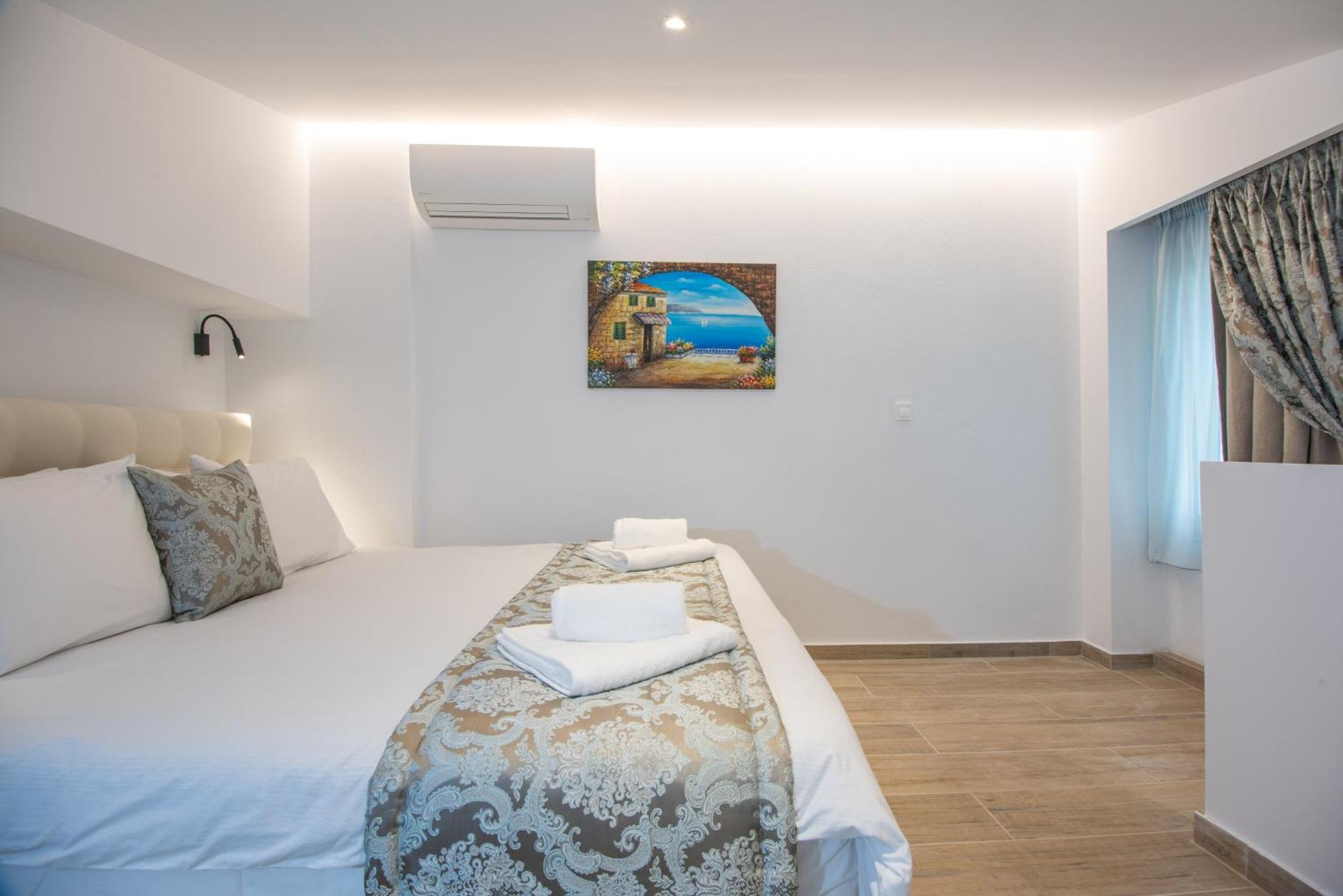 Ammos Lux Apartments Crete Agios Nikolaos Exteriör bild