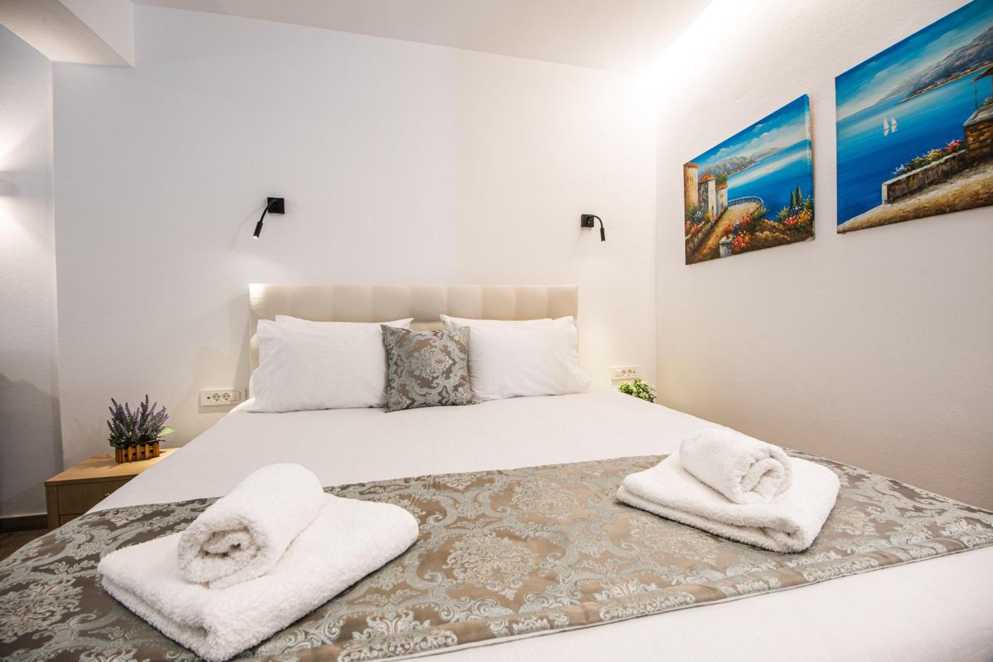 Ammos Lux Apartments Crete Agios Nikolaos Exteriör bild